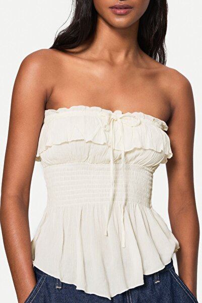 Bershka Fırfırlı ve dokulu bandeau top