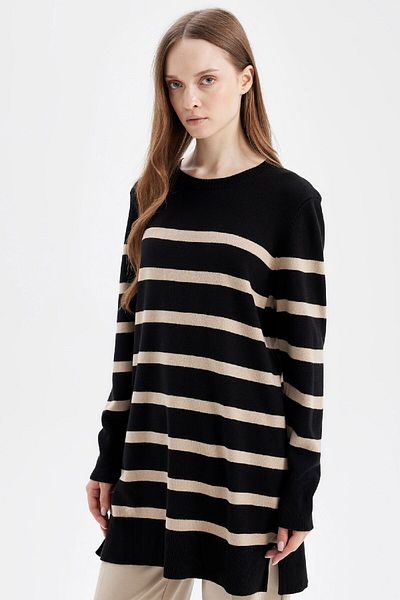 DeFacto Pruhovaný pletený svetr od Crew Neck – Dlouhý rukáv, Regular Fit C6031Ax24Au