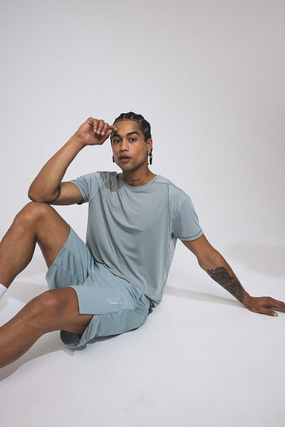 DeFacto Standard Fit Crew Neck - Αθλητικό μπλουζάκι με κοντό μανίκι από βαρύ ύφασμα C2829ax24sm