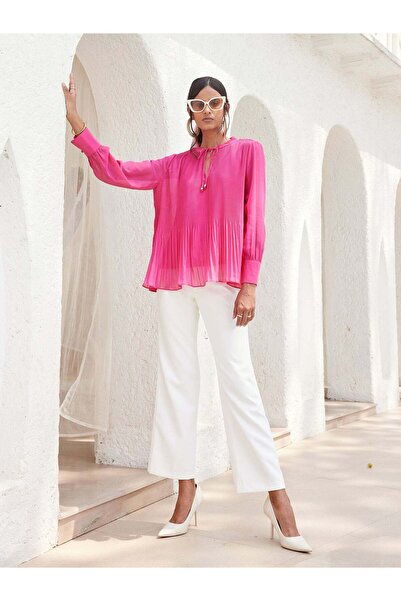 Salt Attire V-Neck Stylish Women's Top Elegant Versatile & Comfortable Casual Wear