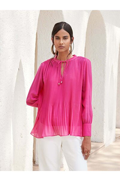 Salt Attire V-Neck Stylish Women's Top Elegant Versatile & Comfortable Casual Wear