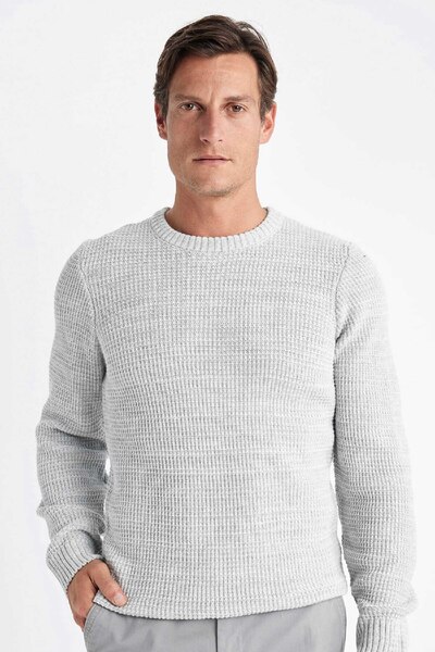 DeFacto Standard Fit Regular Cut Crew Neck Basic Plain Knitwear Sweater N9902Az24Wn