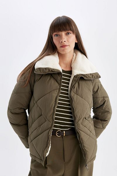 DeFacto Quilted Puffer Coat with Faux Fur - Windproof with Pockets A0756Ax24Wn