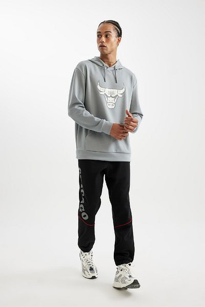 DeFacto NBA Chicago Bulls Fit Jogger-Jogginghose – mit Taschen, geradem Bein C9274ax24au