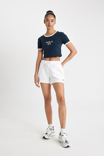 DeFacto Μπλουζάκι Brooklyn Nets Cropped Fit Top - Κοντομάνικο μπλουζάκι με ραβδώσεις με λαιμόκοψη B9994ax24sm