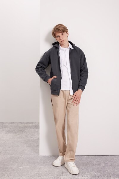 DeFacto Erkek Çocuk Antrasit Basic Düz Kapüşonlu Fermuarlı Okul Hırkası X7382a624au