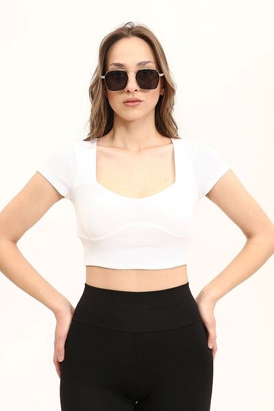 KİM Kİ O Γυναικείο Crop Top σε λευκό χρώμα με λεπτομέρεια μπροστά