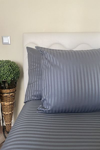Hevia Home طقم ملاءة سرير مزدوجة مخططة من الساتان القطني من النوع الفندقي مع وسادتين