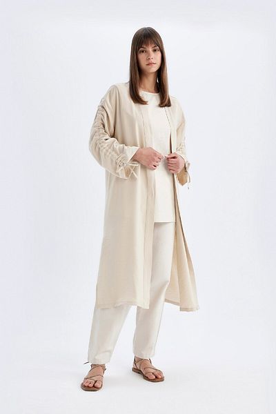 DeFacto Langärmliger Kimono mit entspannter Passform und Chief-Kragen - C9690AX24SM