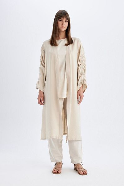 DeFacto Langärmliger Kimono mit entspannter Passform und Chief-Kragen - C9690AX24SM