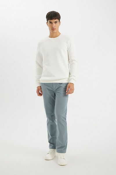 DeFacto Dickes, schlichtes Basic-Sweatshirt mit normaler Passform und Rundhalsausschnitt T3777az24au