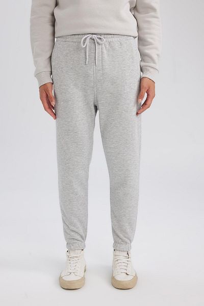 DeFacto Jogger-Jogginghose – Standard-Passform, Schnür-Taille, elastisches Bein, mit Taschen A6468ax24au