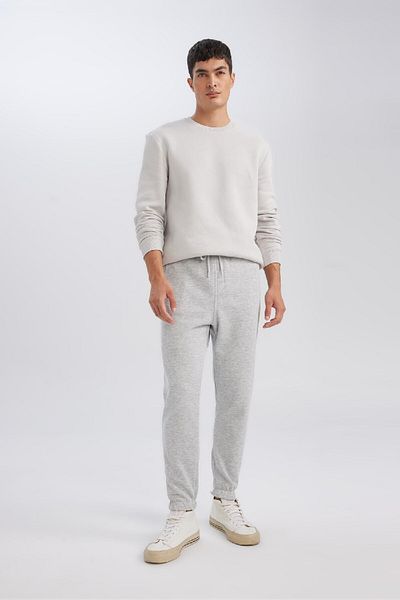 DeFacto Jogger-Jogginghose – Standard-Passform, Schnür-Taille, elastisches Bein, mit Taschen A6468ax24au
