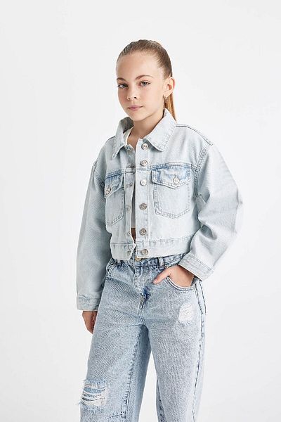 DeFacto Jachetă scurtă de jeans cu buzunar cu nasturi pentru fetiță C7484a824au