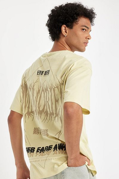 DeFacto 100% βαμβακερό Comfort Regular Fit Relaxed Cut Crew λαιμόκοψη με στάμπα κοντομάνικο μπλουζάκι C6142ax24au