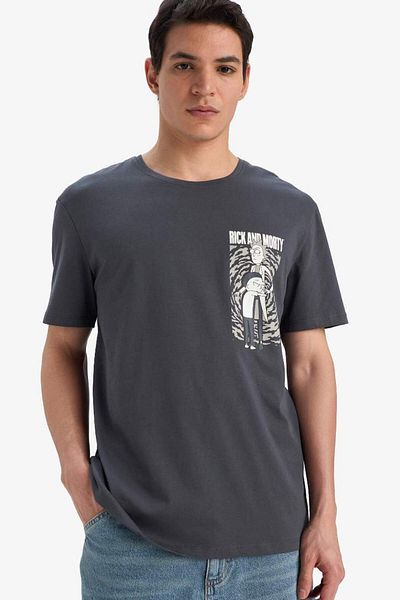 DeFacto Rick And Morty Regular Fit Crew Neck Kurzarm-T-Shirt aus 100 % Baumwolle E4752ax25sp