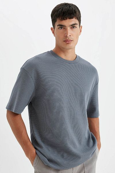 DeFacto 100 % Baumwolle Relax Fit Rundhals-Kurzarm-Basic-Solid-T-Shirt D2531ax24au