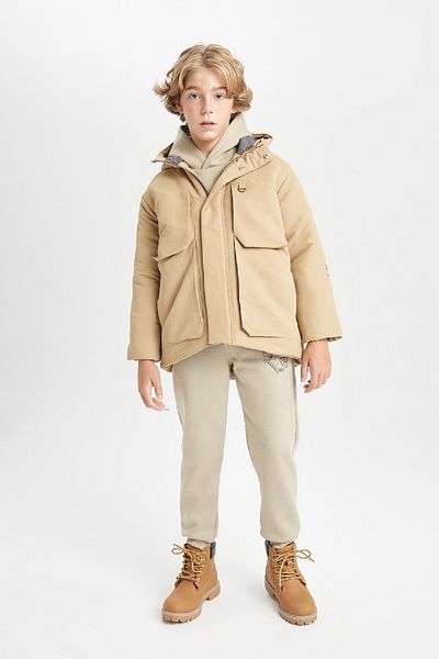 DeFacto Wasserabweisender, mit Fleece gefütterter Jungenparka C9077a824wn