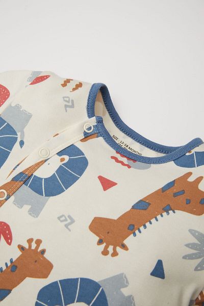 DeFacto Langärmliger Overall mit Druckknopfverschluss und Safari-Print für Neugeborene – D2574a524au