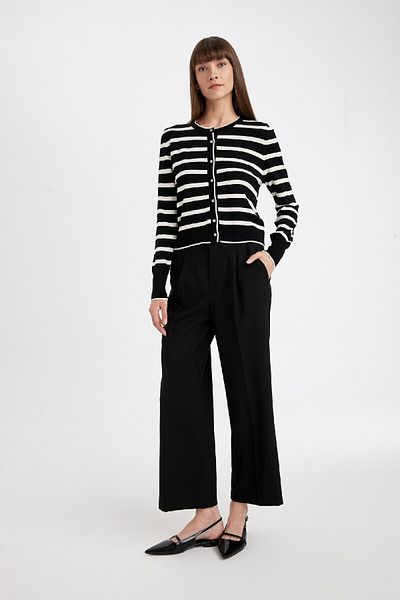 DeFacto Regular Fit Striped Crew Neck Buttoned Knitwear Cardigan 3149150
