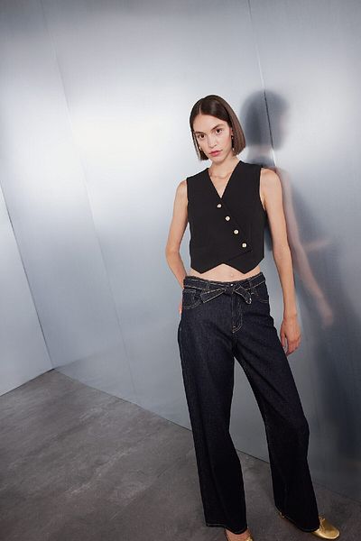 DeFacto Fitted Fitted V Neck Crop Cross Button Blazer Vest D3159Ax24Au