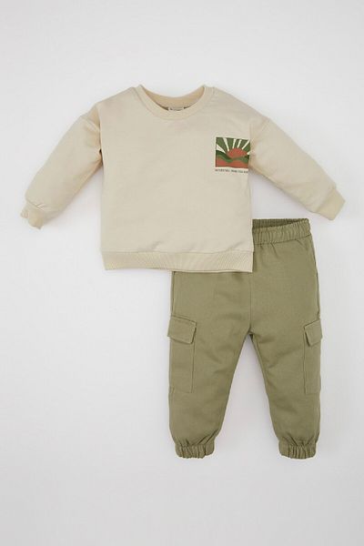 DeFacto Baby Boy 2-Piece Set Crew Neck Printed Sweatshirt Cargo Pocket Elastic Waist Pants