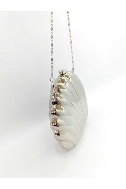 By EDUU Kadın Silver Metal Istiridye Formlu Zincir Detaylı Abiye Çanta