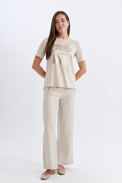 DeFacto Basic Pants with Wide Leg and Straight Buttons - Pockets D1081Ax24Au