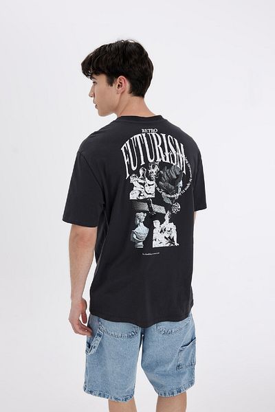 DeFacto T-Shirt mit Rundhalsausschnitt und Aufdruck auf der Rückseite in normaler Passform C5649AX24HS