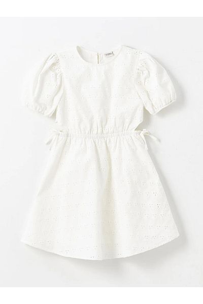 LC Waikiki LCW Kids Crew Neck Κοριτσίστικο φόρεμα με λεπτομέρεια από χτένι