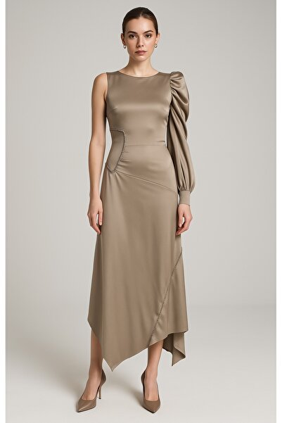 MERT ERKAN Asimetrik Etekli, Balon Kollu & İşlemeli Abraham İpek Davet Elbisesi