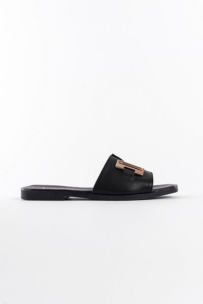 Capone Outfitters H Buckle Women's Slippers