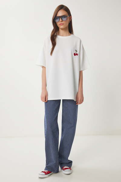 Happiness İstanbul Dámske ecru oversize vyšívané pletené tričko ZV00276