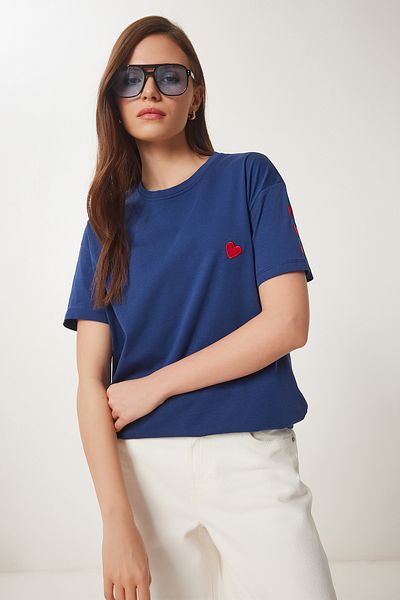 Happiness İstanbul Women's Navy Blue Heart Embroidered Cotton Knitted T-Shirt Mp00032