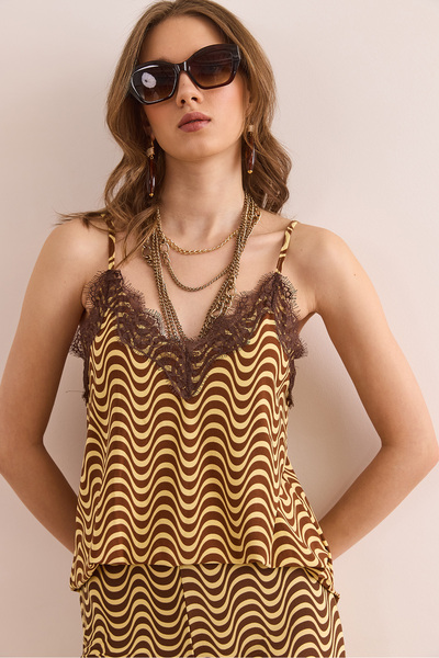 Olalook Дамски блузер Sandy с кафява яка BLZ-19002918