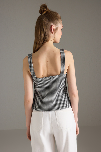 Trendyol Collection Black Petite Square Patterned Lacing Detailed Stretchy Knitted Blouse Twoss25Bz00234