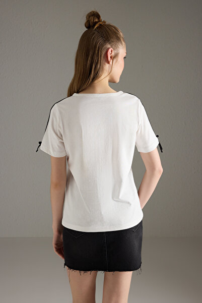 Trendyol Collection Ecru 100% Thick Cotton Bow Detail Knitted T-Shirt Twoss25Ts00199