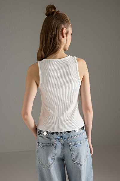 Trendyol Collection Ecru Crop Crew Neck Zipper Thin Blouse Twoss25Bz00295