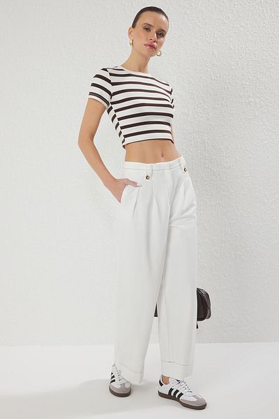 Trendyol Collection Weiße Hose aus dickem Gabardine aus 100 % Baumwolle mit weitem Bein