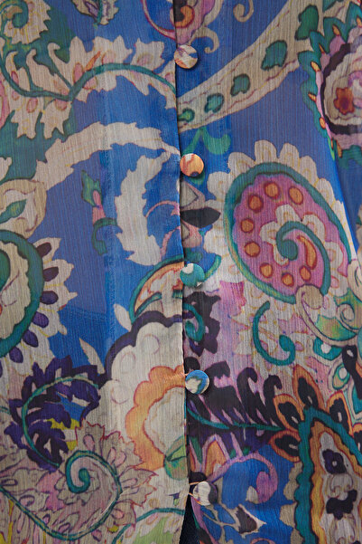 Trendyol Collection Mehrfarbiges, langärmliges, übergroßes, gemustertes Chiffonhemd TWOSS25GO00153