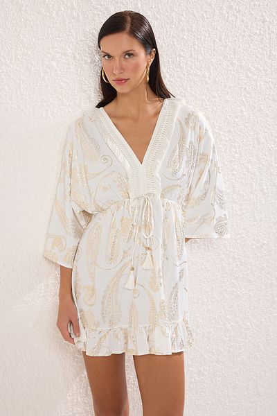 Trendyol Collection Plážové šaty s mini tkaným střapcem se vzorem šátku s doplňky TBESS25EL00096