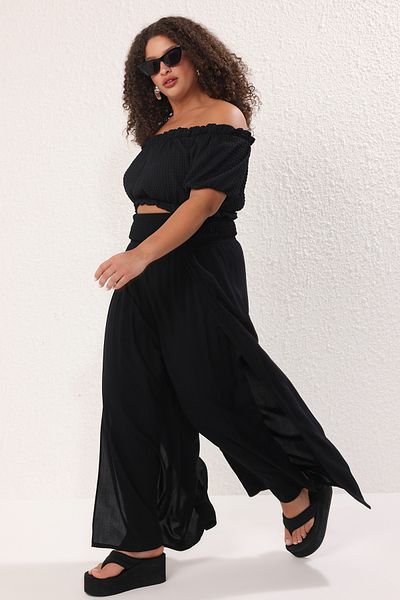 Trendyol Curve Schwarze, gerade Taille, Gimped, weites Bein, Strandkleidung, große Hose TBBSS25AR00010