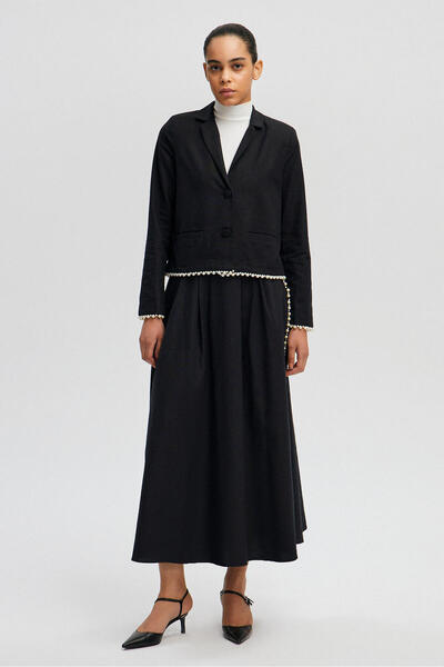 Touché Privé سترة من الكتان بتفاصيل لؤلؤية