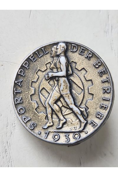 Edi Antik German Reich Badge Dated 1939. 2 cm in Diameter