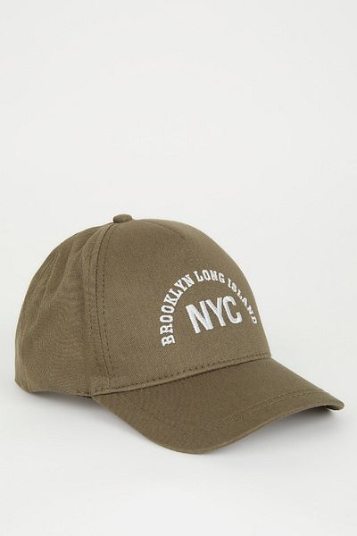 DeFacto Boy's Embroidered Cotton Baseball Basketball Cap B7904A824SM