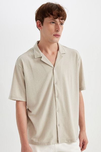 DeFacto Apaş Collar Regular Fit Short Sleeve Shirt - D4756AX24HS