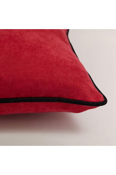 Vanilla Home Efe Piping Detailed Flat Throw Pillow Cover
