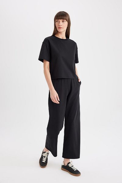 DeFacto Black Sweatpants with Wide Leg and Pockets - Elastic Waist D3759Ax24Au