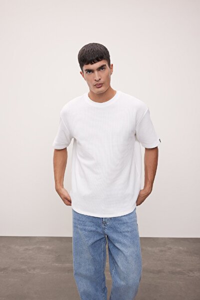 DeFacto Comfort Regular Fit Relaxed Fit Crew Neck Waffle Fabric Cotton Short Sleeve Basic t Shirt