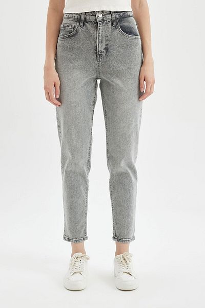 DeFacto Bequeme Jeans mit hoher Taille und Knöchellänge - Comfort Mom Fit D4304AX24AU